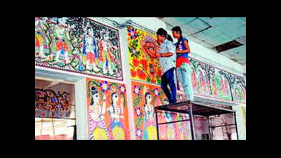 Madhubani paintings set to adorn walls of Patna Junction