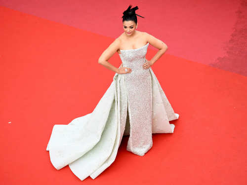 Aishwarya Rai in strapless gown worth Rs 3.7 lakh