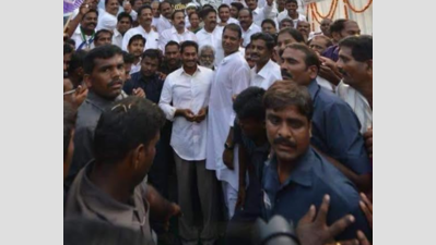 Jaganmohan Reddy: Jagan completes 2k km walk, calls Chandrababu Naidu ...