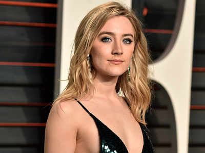 Saoirse Ronan finds fame 'distracting'
