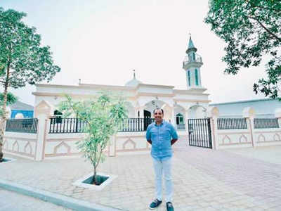 Christian from India gifts mosque to Muslim workers in UAE