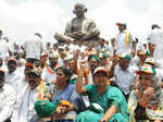 Congress-JD(S) stage protest as Yeddyurappa sworn in as CM