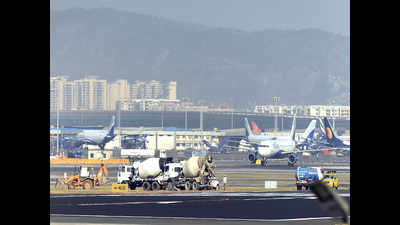 Landing aid off, Mumbai airport sees nearly 600 flights delayed