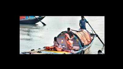 Safety norms for Hooghly boat rides go for a toss