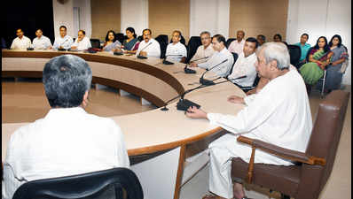 Odisha CM seeks suggestions from babus to make administration more accountable