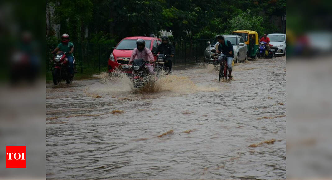 Odisha Thunderstorm: Heavy Rains Lash Odisha, Road Traffic, Train 