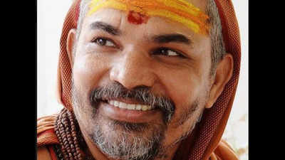 Seer booked for damaging idol of Sai Baba in Varanasi