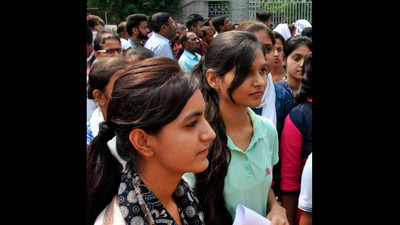 1,800 girls write Patna Women’s College entrance exams