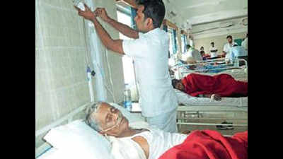 30 passengers of Puri-Howrah Shatabdi Express fall ill after eating breakfast
