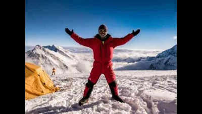 Noida mountaineer Arjun Vajpai summits Kangchenjunga