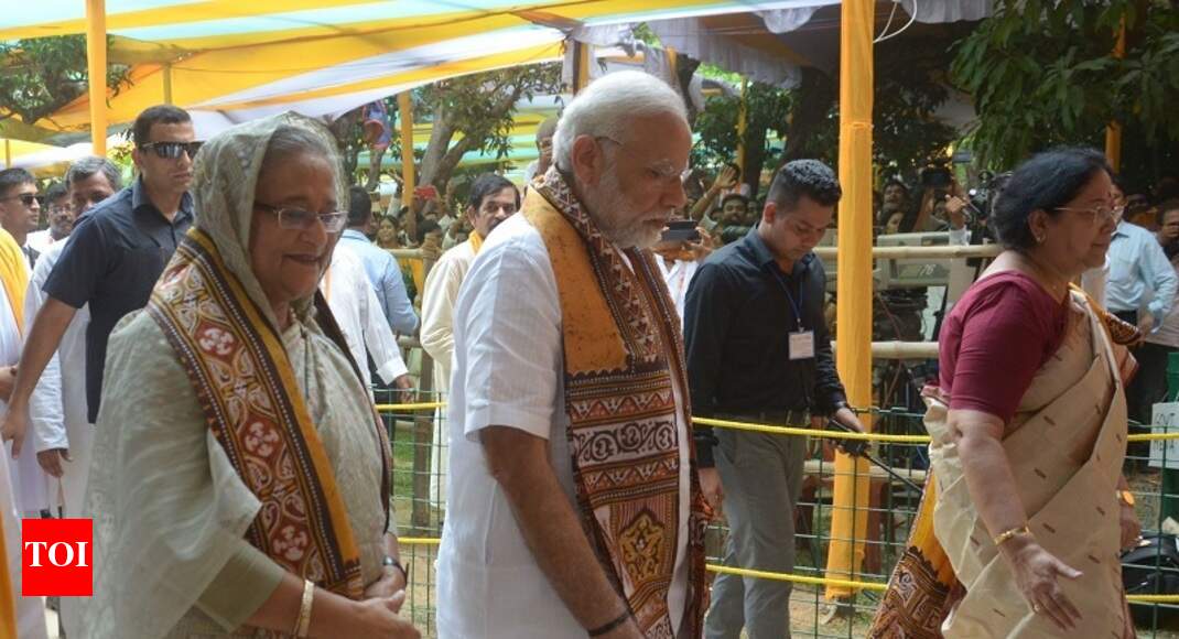 In India, Hasina seeks help on Rohingya In India, Hasina seeks help on Rohingya