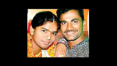 Newly-married woman stabs her husband in Srikakulam district