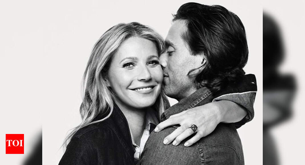 Paltrow and Brad Falchuk holiday in Mexico English Movie News(02)