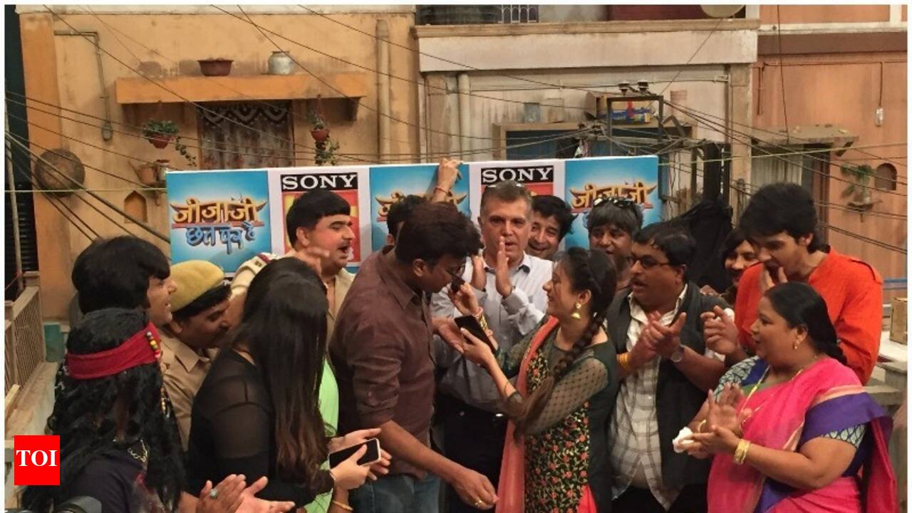 Jijaji Chhat Per Hain completes a century - Times of India