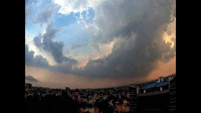 More light rain lowers Chennai's temperature