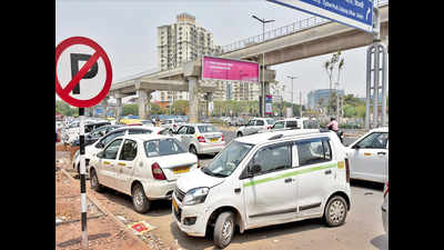 Cars swarm city in lakhs but govt has all of four public parking lots