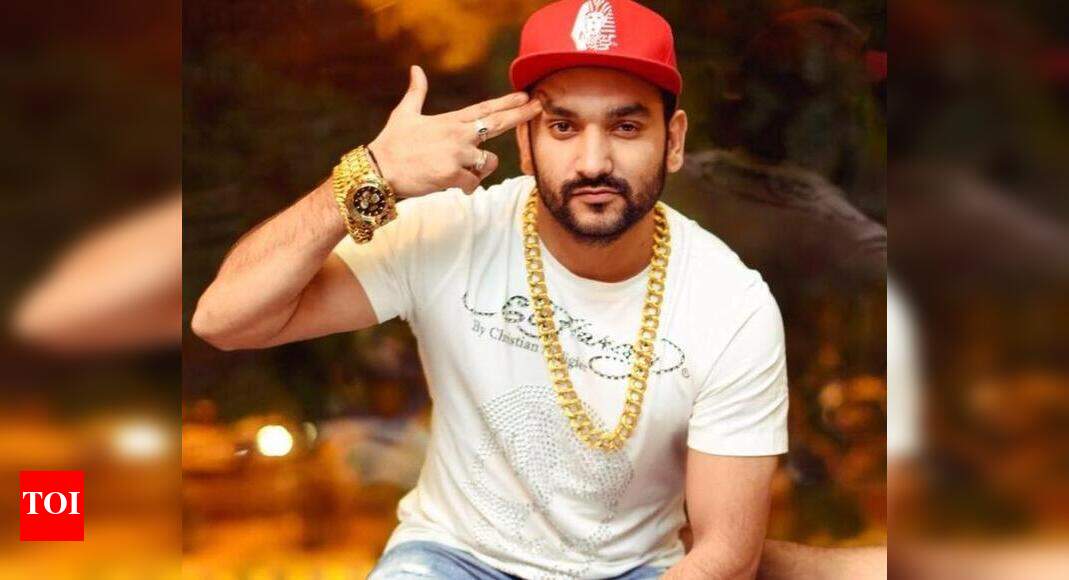 Rapper meets Gurugram police chief, ‘seeks security’ | Gurgaon News ...