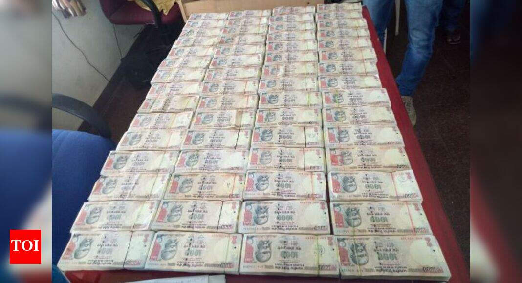 Rs 1000 demonetized notes seized by Coimbatore police in a service ...