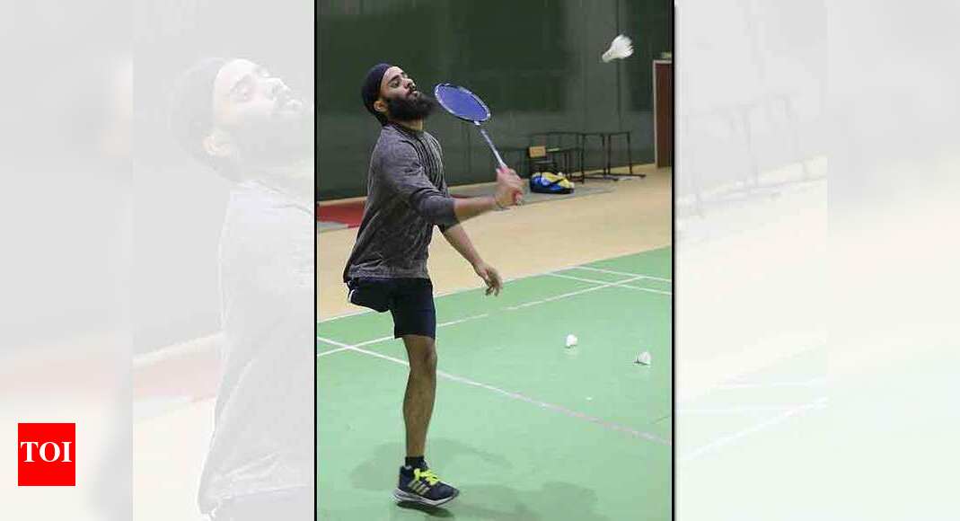 Jammu Jammu parashuttler not allowed to train at stadium Badminton