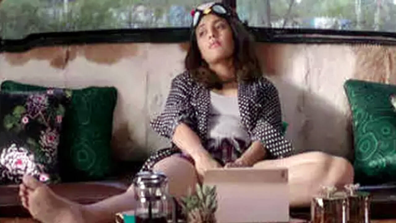 Swara Bhasker's mother reacts on the masturbation scene in 'Veere Di  Wedding' | Hindi Movie News - Bollywood - Times of India