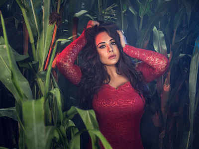 Mandy Takhar: A girl can go out, party, have fun with her friends and still be a Lado Rani!