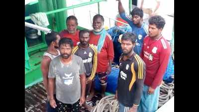 Coast Guard ship tows stranded boat with 10 fishermen on board in Kochi