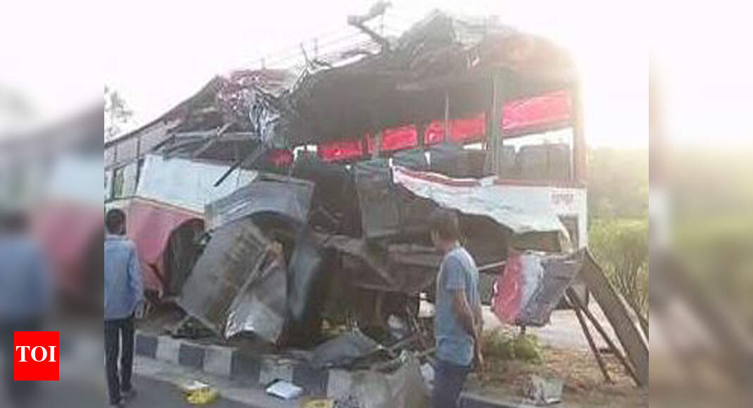 UP: 6 dead as speeding truck rams into stationary bus carrying pilgrims ...