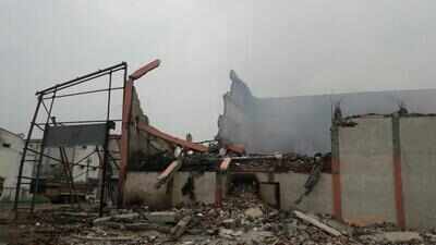 Cold storage collapses after fire | Nagpur News - Times of India