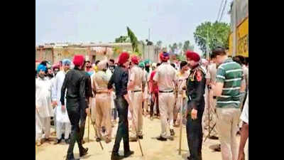 Congress, Shiromani Akali Dal workers clash over coop society polls in Bhai Rupa