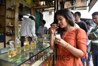 Eid special: Oudh attar and fancy crystal bottles in demand