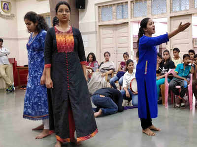 Mumbaikars mark Laadli Day with a hard-hitting play against gender based violence