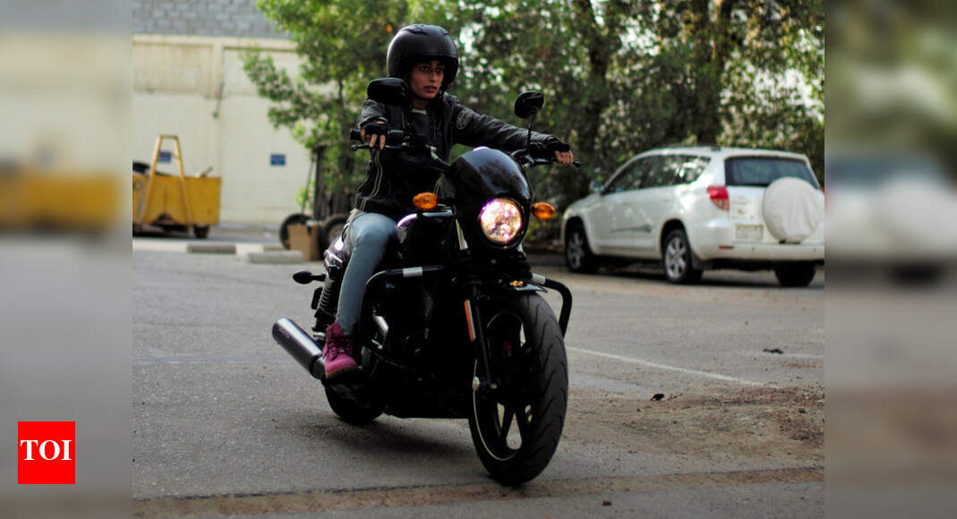 Saudi Arabia: Saudi women rev up motorbikes as end to driving ban nears ...