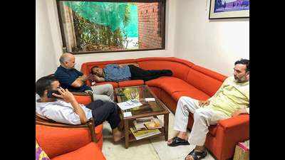 Arvind Kejriwal, 3 ministers dig in for long vigil at LG’s home