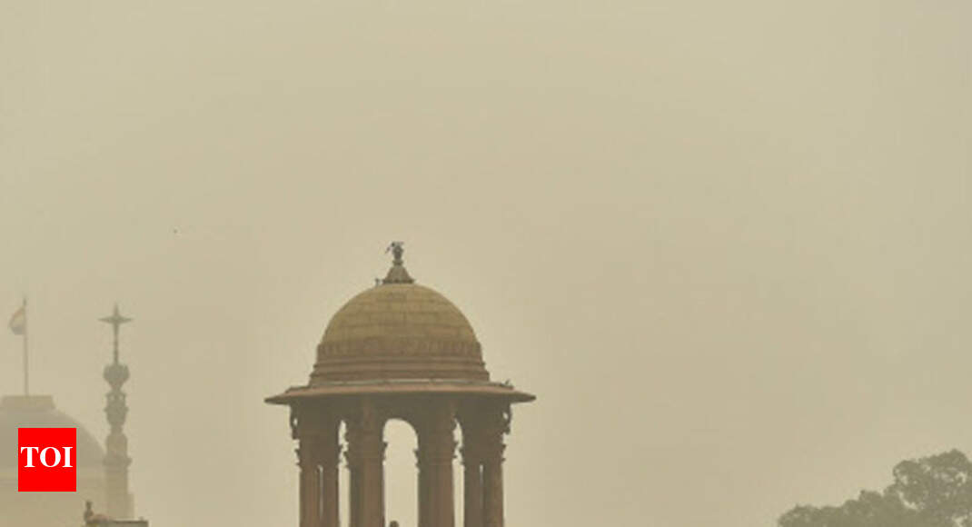 Delhi air quality beyond 'severe' due to dust storm in western India - Times of India