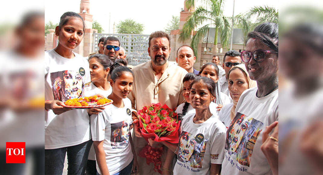 Sanjay Dutt meets acid attack survivors in Lucknow | Hindi Movie News ...