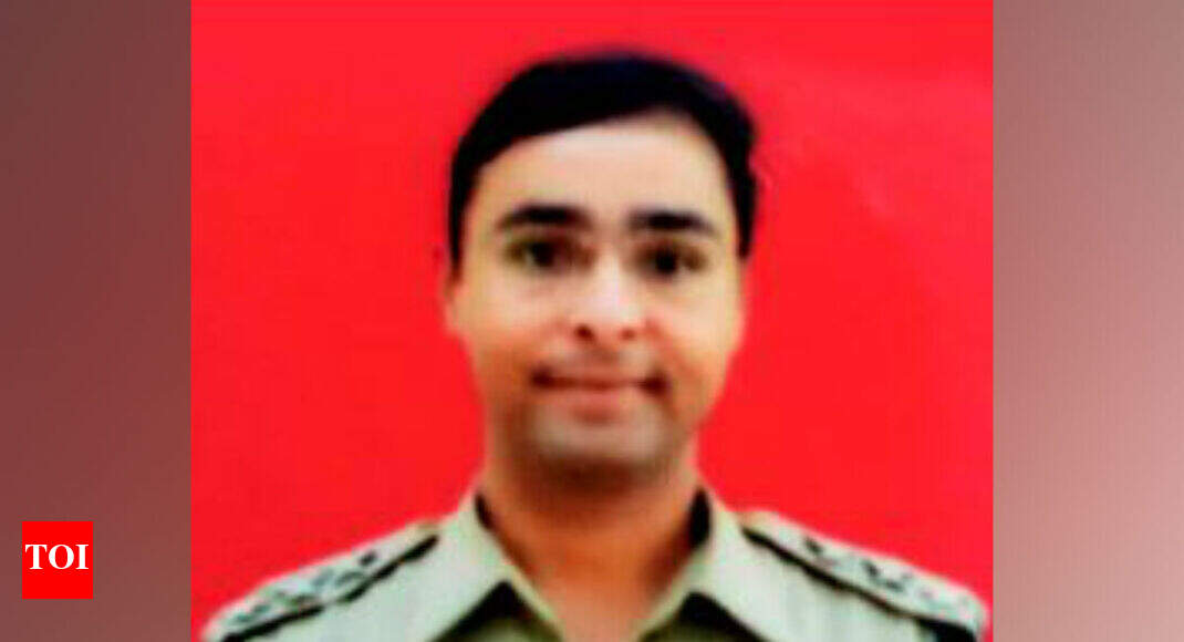 J&K: BSF officer hugged his dad, attained martyrdom six hours later - Times of India