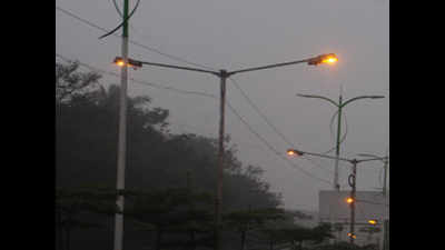 Several street lights on Patna flyover go kaput
