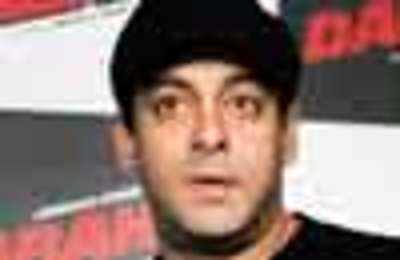 Salman’s ready with notices