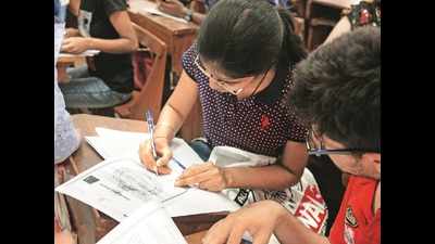 DU admissions 2018: College or course? Dilemma continues