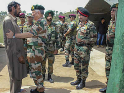 Indian Army chief meets slain jawan’s kin