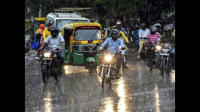 Lucknow weather: Heavy rain lashes parts of Lucknow