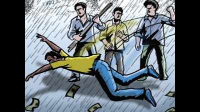 Ghaziabad cigarette trader thrashed, robbed of Rs 1.5 lakh