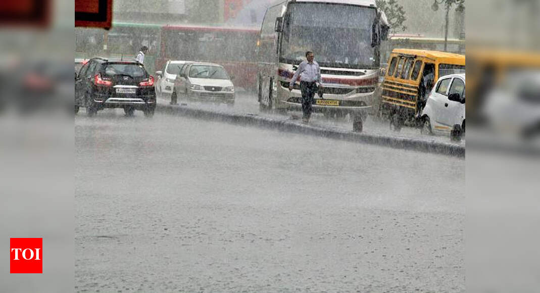 Dust storm wreaks havoc, claims two lives | Jaipur News - Times of India