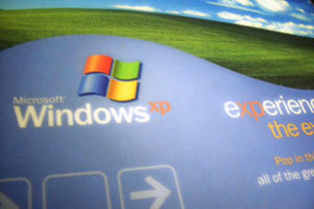 setting up windows xp icon gadgets now