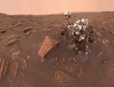 Nasa's Curiosity rover captures photos of Mars dust storm