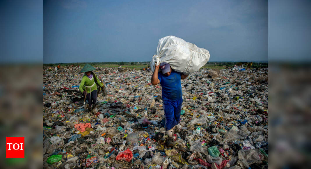 Plastic Waste: China has handed the world a 111-million-tonne trash ...