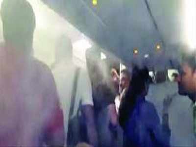After aircraft snag, fog in cabin spreads panic among fliers
