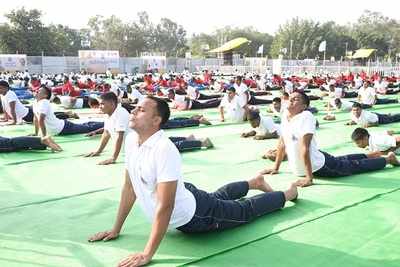 City’s enthusiasts in full action on #WorldYogaDay