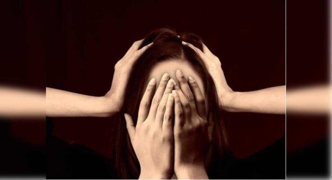 anxious people by anxious people by