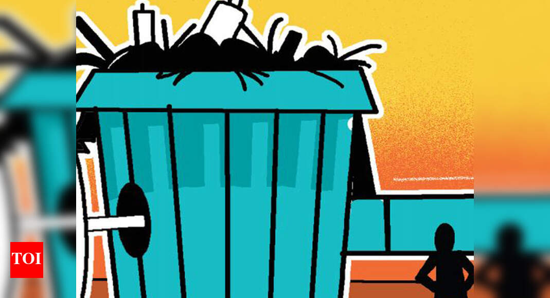 dump waste on roadsides: Sanitary staff dump waste on roadsides, burn